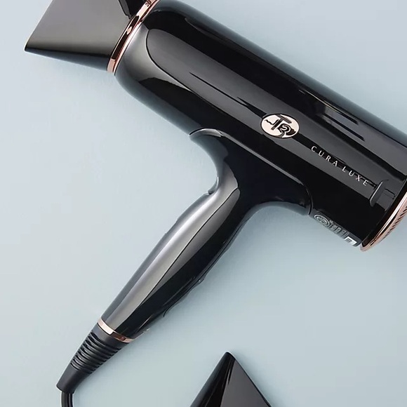 T3 Cura Luxe Black Professional Hair Dryer